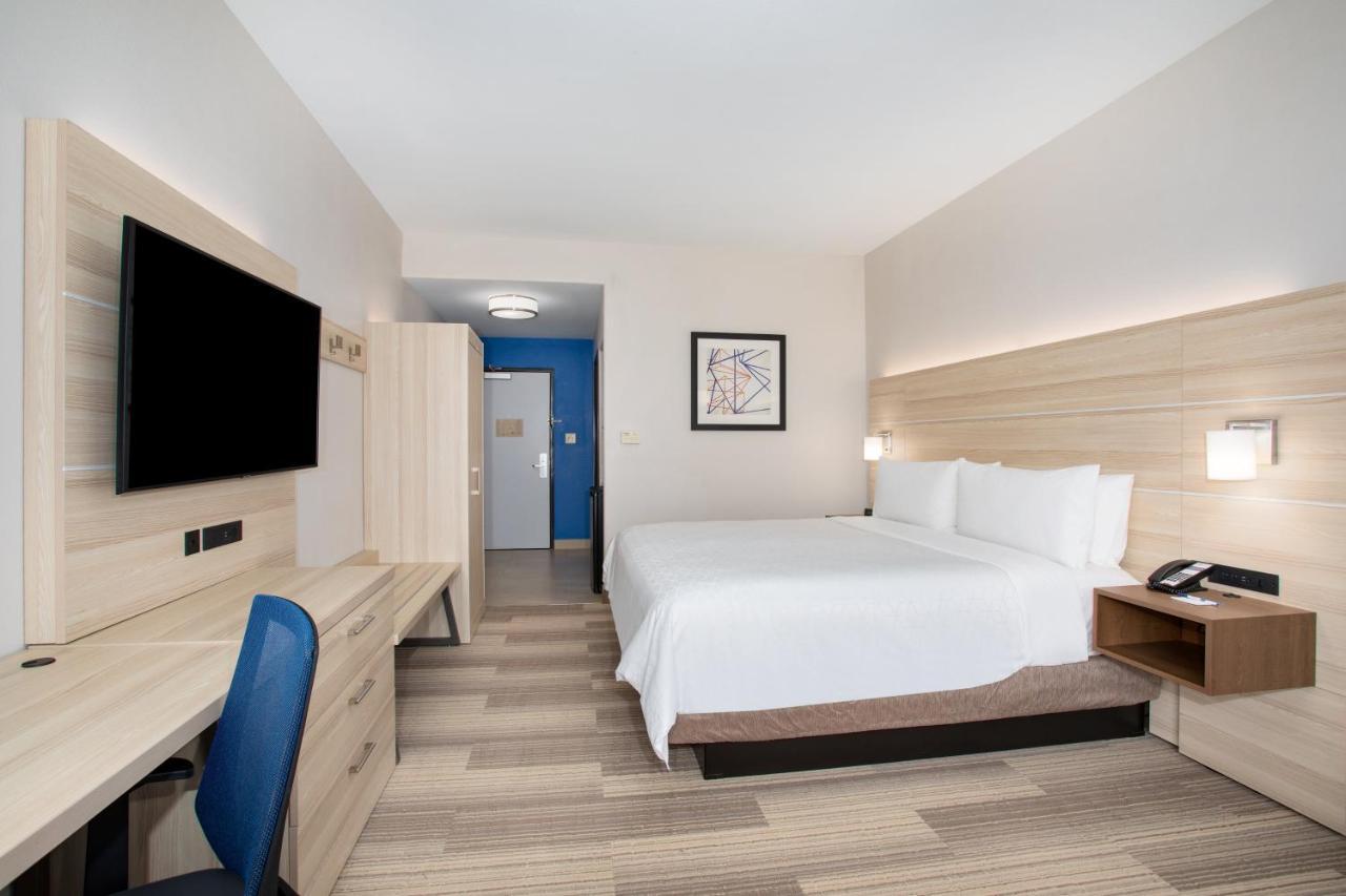 Holiday Inn Express & Suites Phoenix Glendale Dist By Ihg Exterior foto